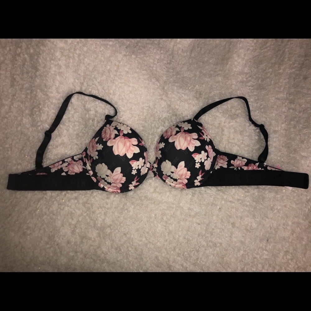 Never worn Victoria secret pink bra.